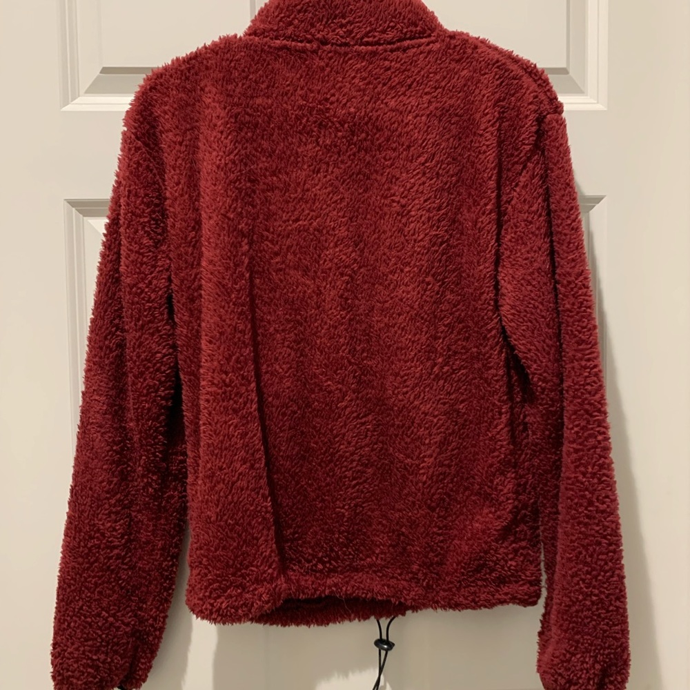 Deep Red Pullover - Picture 4 of 4